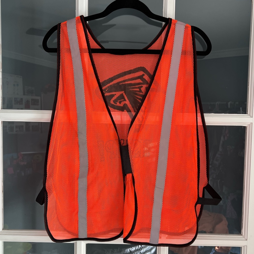 🛍️2 for $6.00🛍️ Orange safety vest